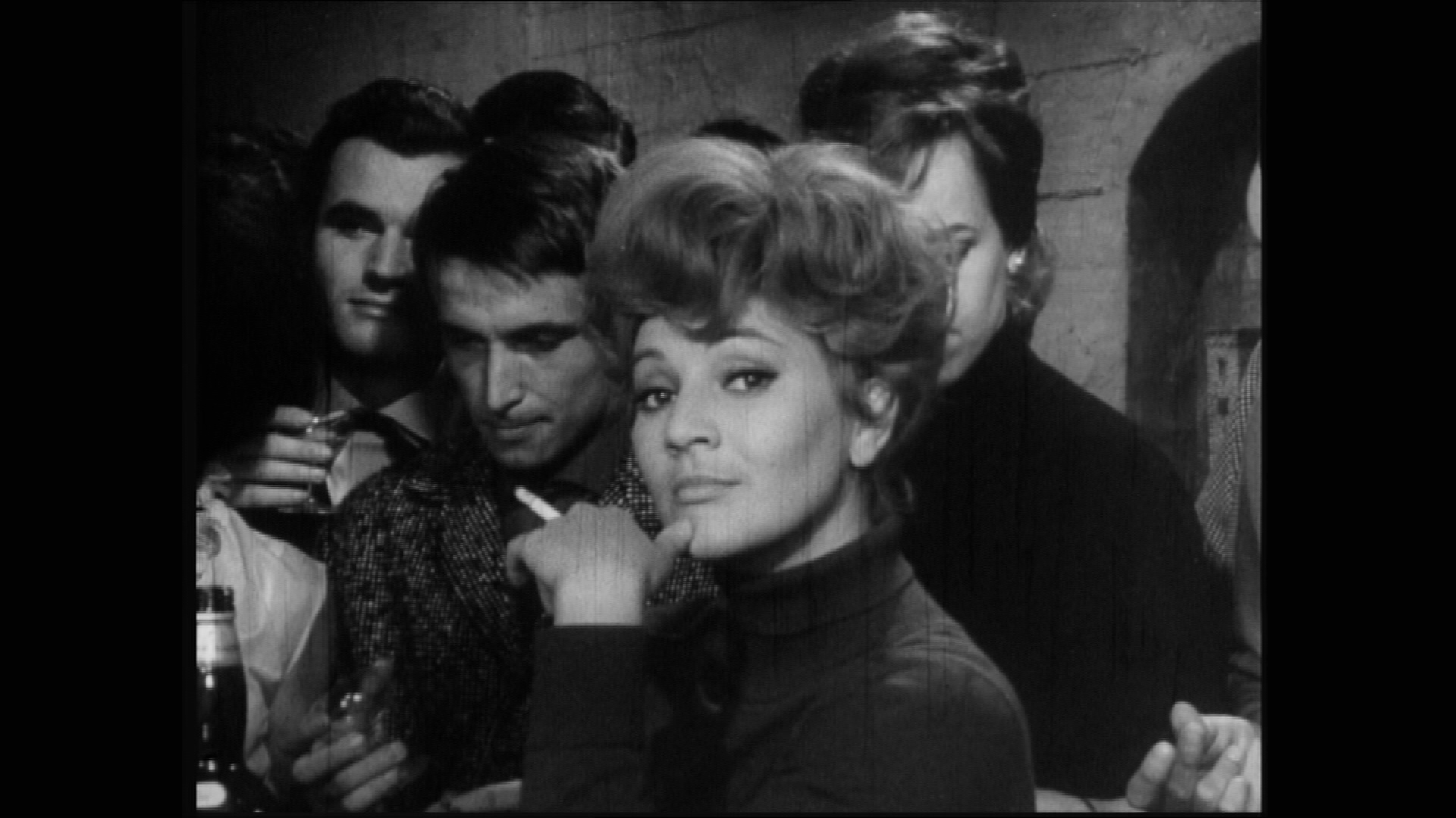 Bild4 Louise Martini Zigarette