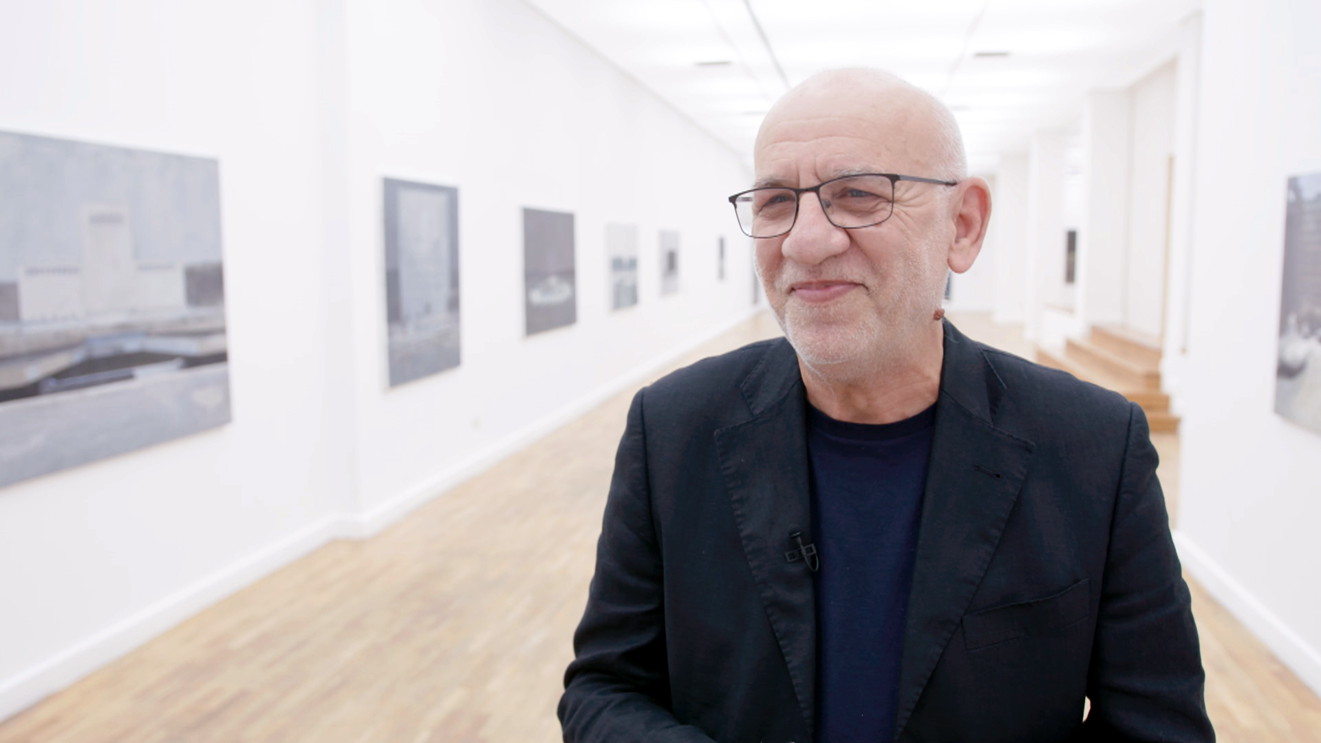 Edi_Hila_Kuenstler_Nationale_Kunstgallerie