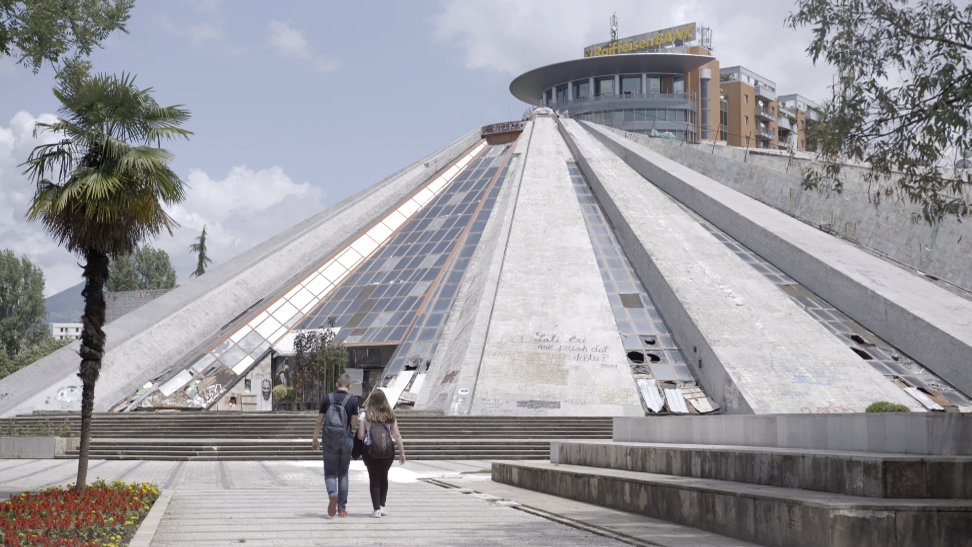 Pyramide_Tirana_Relikt_aus_kommunistischer_Zeit