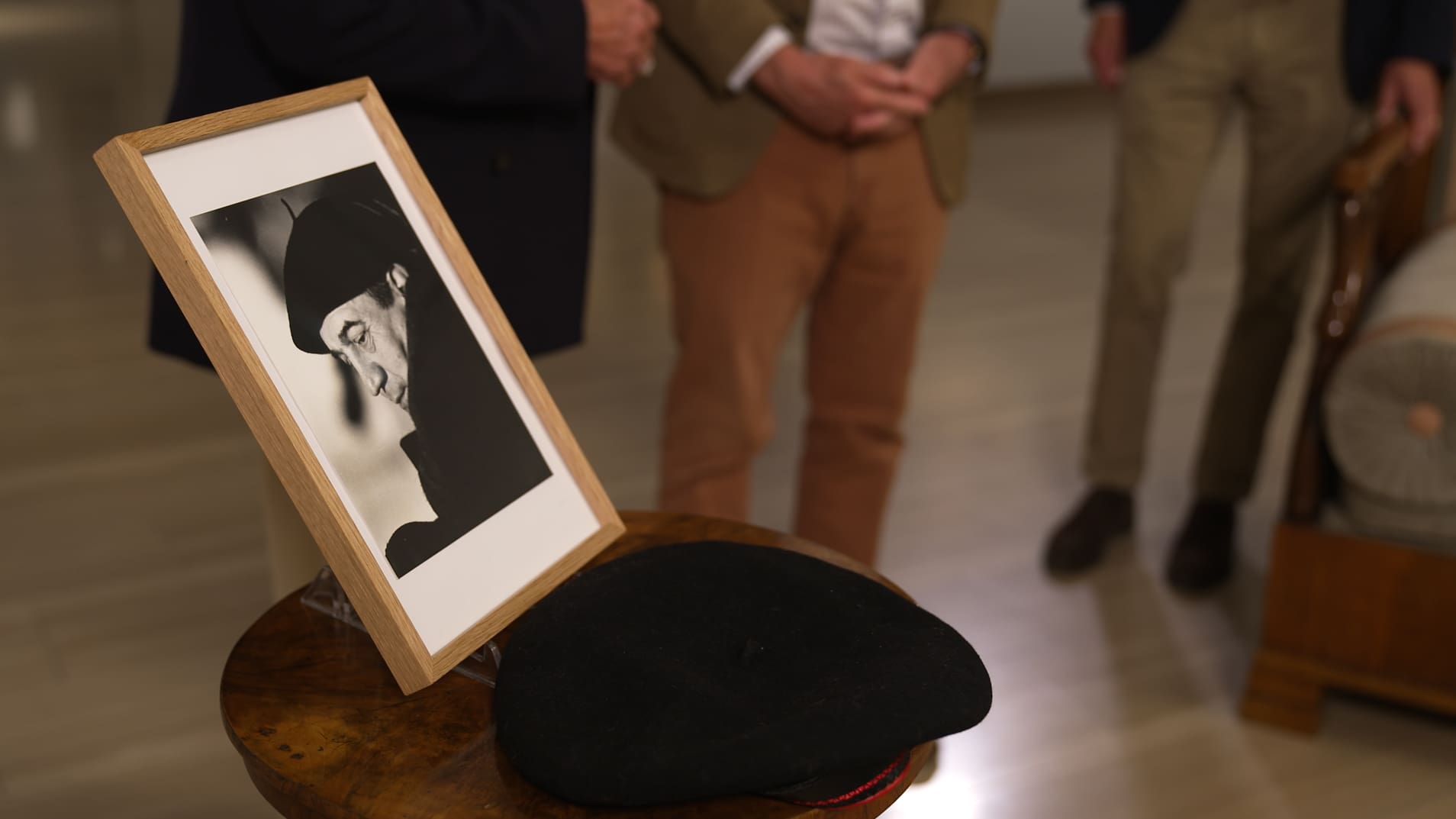 WSS130 02 Portrait und Baskenmuetze von Otto Schenk