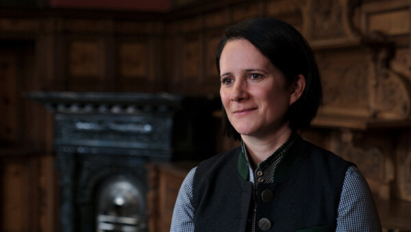 01 Astrid Perner Historikerin