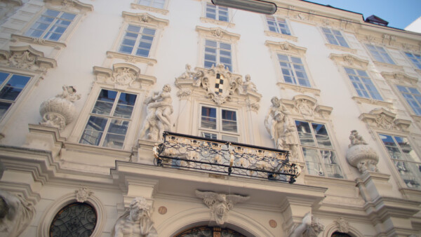 01 Das barocke Palais Neupauer Breuner in der Singerstraße gehört heute einem Mitglied der Familie Metternich Sandor