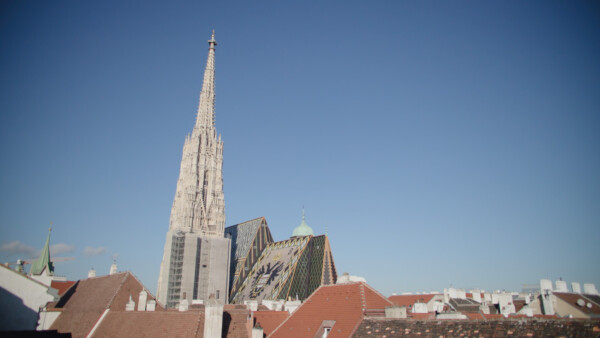 02 Der Steffl zum Greifen nah Karl Hohenlohe erkundet die verborgenen Palais hinter dem Stephansdom