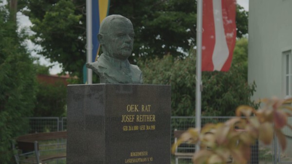 10 Pressefotos Bauer und Politik Denkmal Josef Reither
