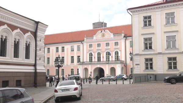 16 Parlamentsplatz Tallinn Estland Clever Contents Baltikum Teil2 01
