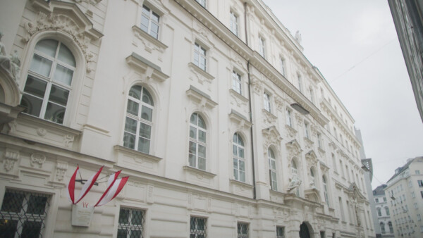 16 Ein Beispiel für ein ehemaliges Adelspalais das heute öffentlich genutzt wird Das Palais Rottal in der Singerstraße