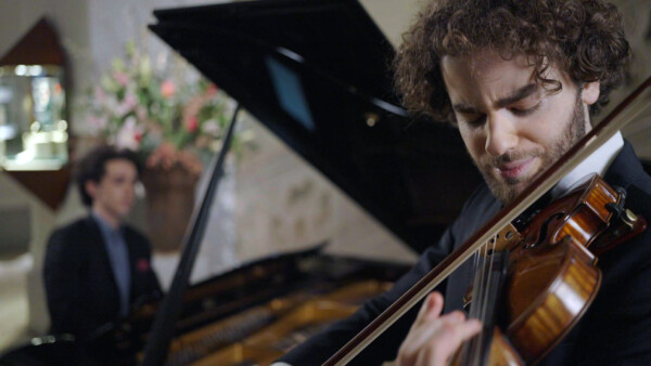 2 Emmanuel Tjeknavorian