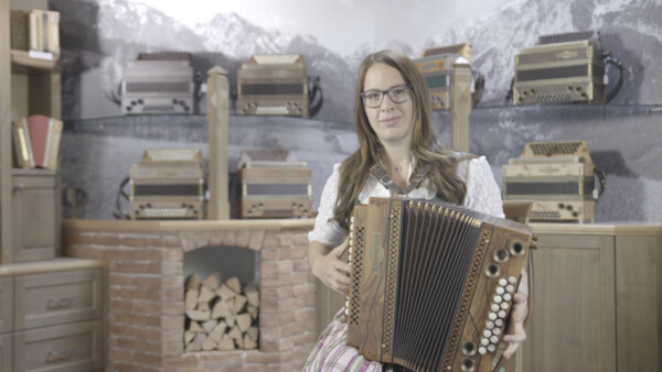 5 Lisa Maria Schwarz