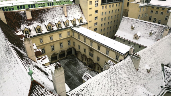 Bild09 Erzbischoefliches 2