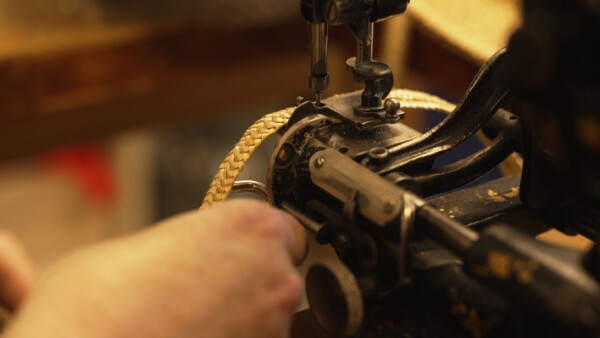 Bild14 Strohhut Naehmaschine Copyright Clever Contents