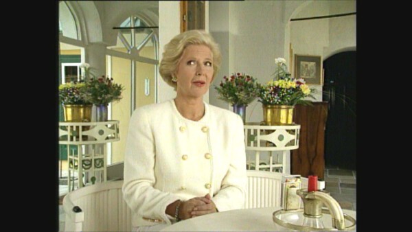 Christiane Hoerbiger Wiederhergestellt w