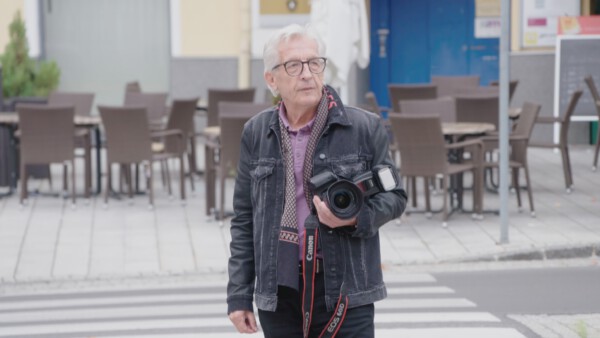 IKE Vulkanland der Fotograf und Chronist der Region Johann Sleich erzählt über die Geschichte des Weins und das Leben der Bauern nach dem Krieg