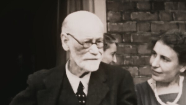 KQ Träume Pressefoto 27 Sigmund Freud 02